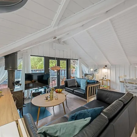 Giselle - 10km From The Sea By Interhome